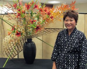 Ikebana Ichiyo Teacher Jeanne Houlton